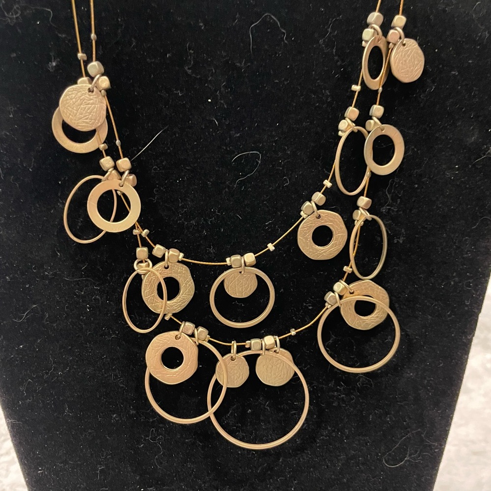 Necklace and earring set